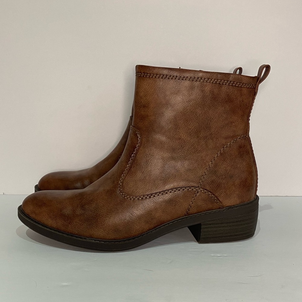 Baretraps Shane Classic Brown Bootie Size 9